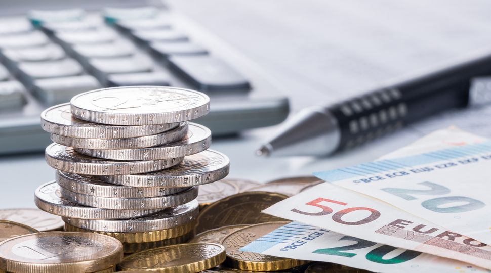 Fotolia_Kirche-und-Geld_Startseite_141150816_M.jpg